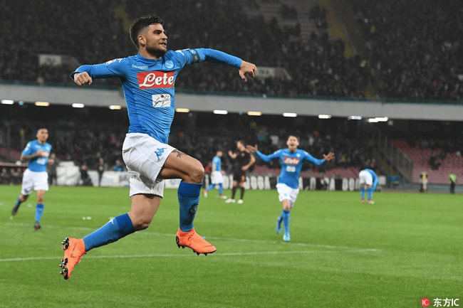 开云体育入口 -今夜那不勒斯调整名单以备意大利杯；门线救险环节打磨；气氛紧张；年轻球员得到机会的简单介绍