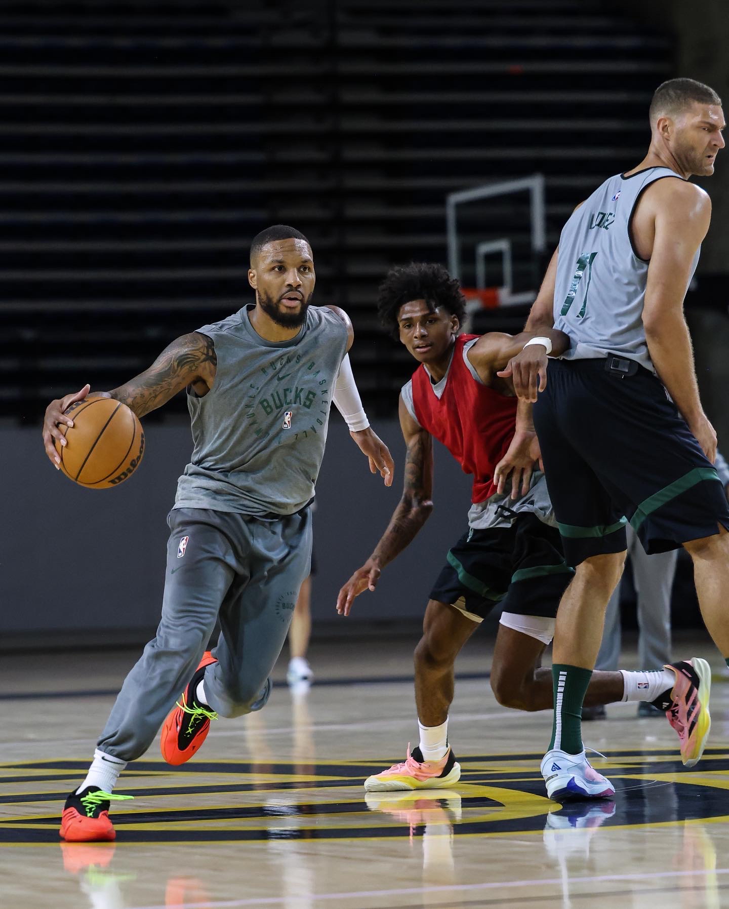 关于今夜密尔沃基雄鹿扳平良机——中超节点到来；信心回归；训练强度明显提升的信息