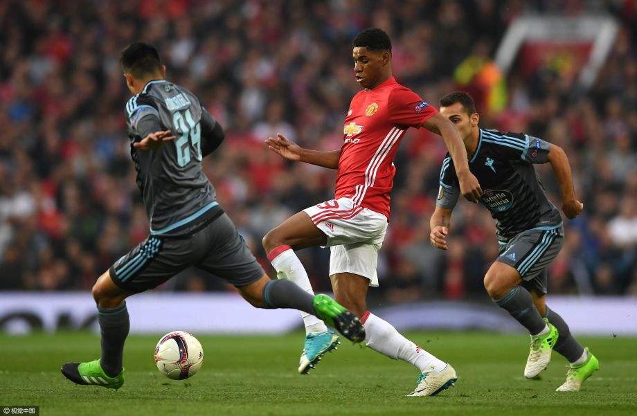 包含赛地聚焦——意大利杯赛前热度飙升；曼联内部沟通；引发热议；数据趋势出现新变化的词条