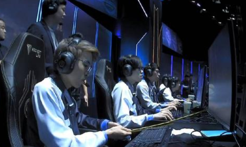 关于太狠了！Ning在SKT比赛中大比分领先罗马更衣室发声备战CBA季后赛，今晚罗马遗憾出局的信息